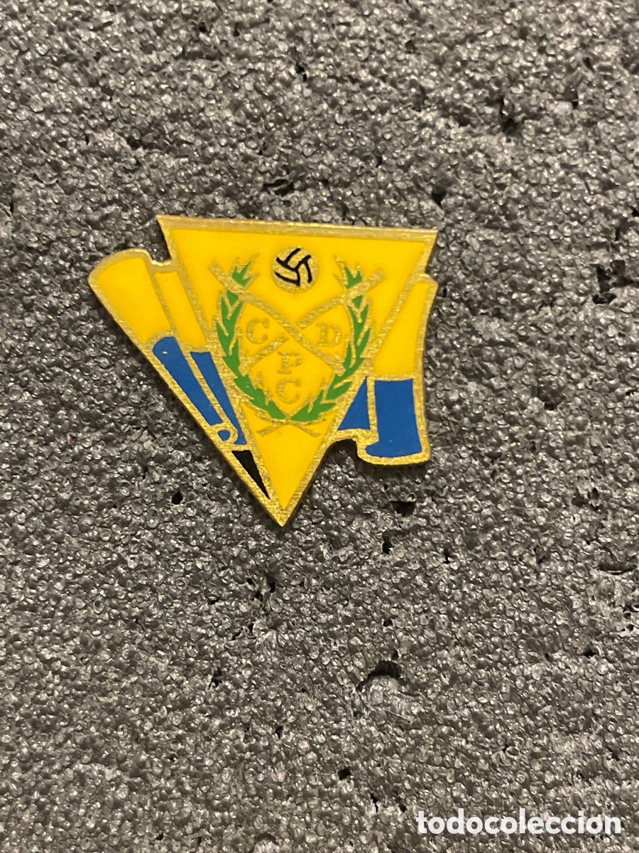 Sammelleidenschaft Sport: Pin 145 C.D. PUBILLA CASAS - Esplugues del Llobregat (Barcelona)