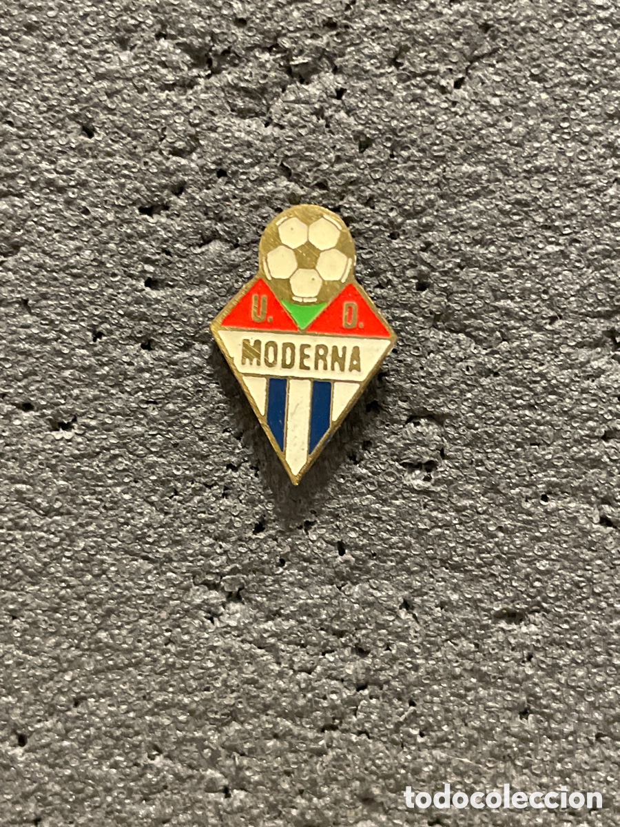 Sammelleidenschaft Sport: Pin 158 U.D. MODERNA - Hospitalet del Llobregat (Barcelona)