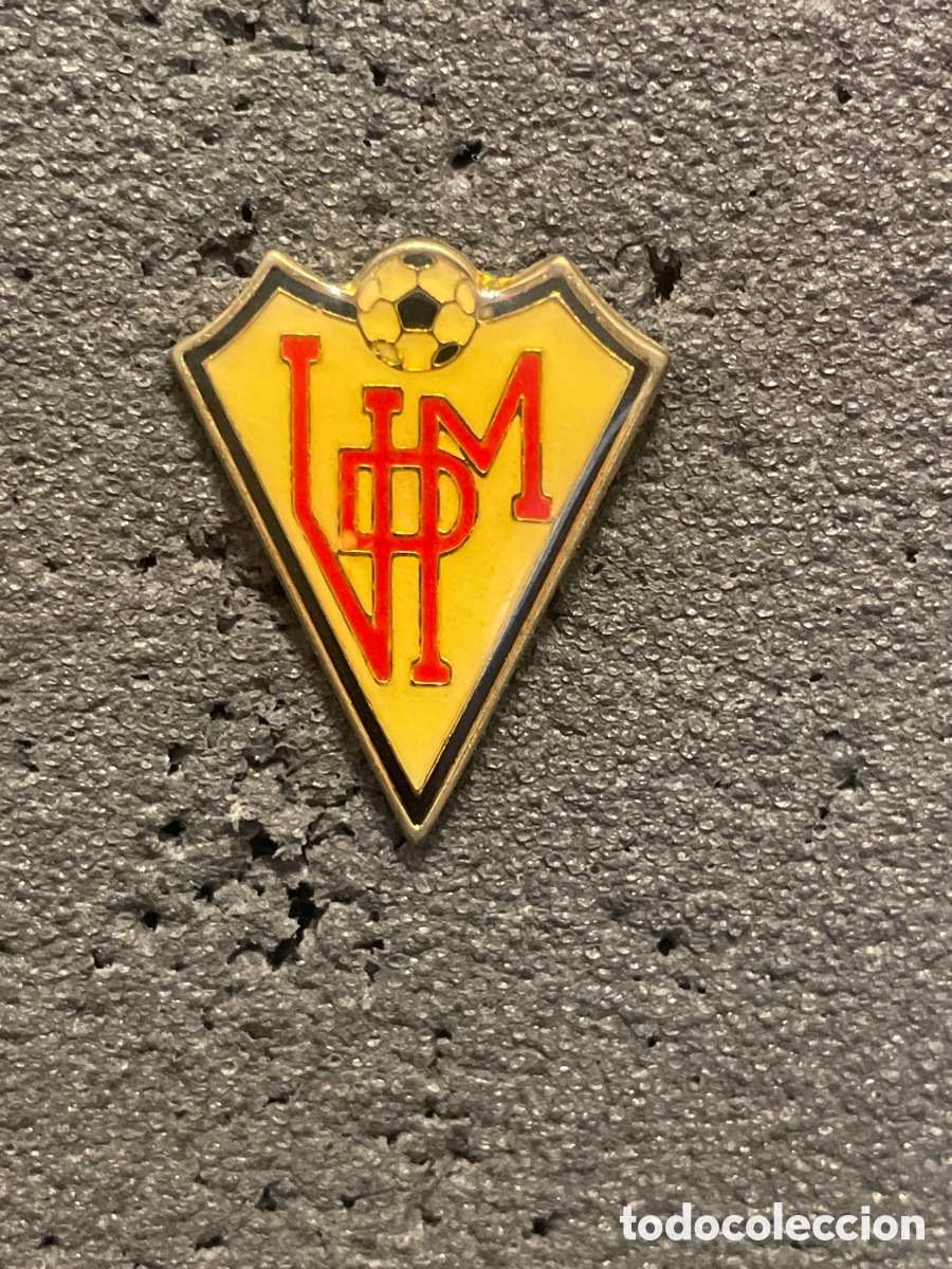 Sammelleidenschaft Sport: Pin 195 U.D. MATARONESA - Matar&oacute; (Barcelona)