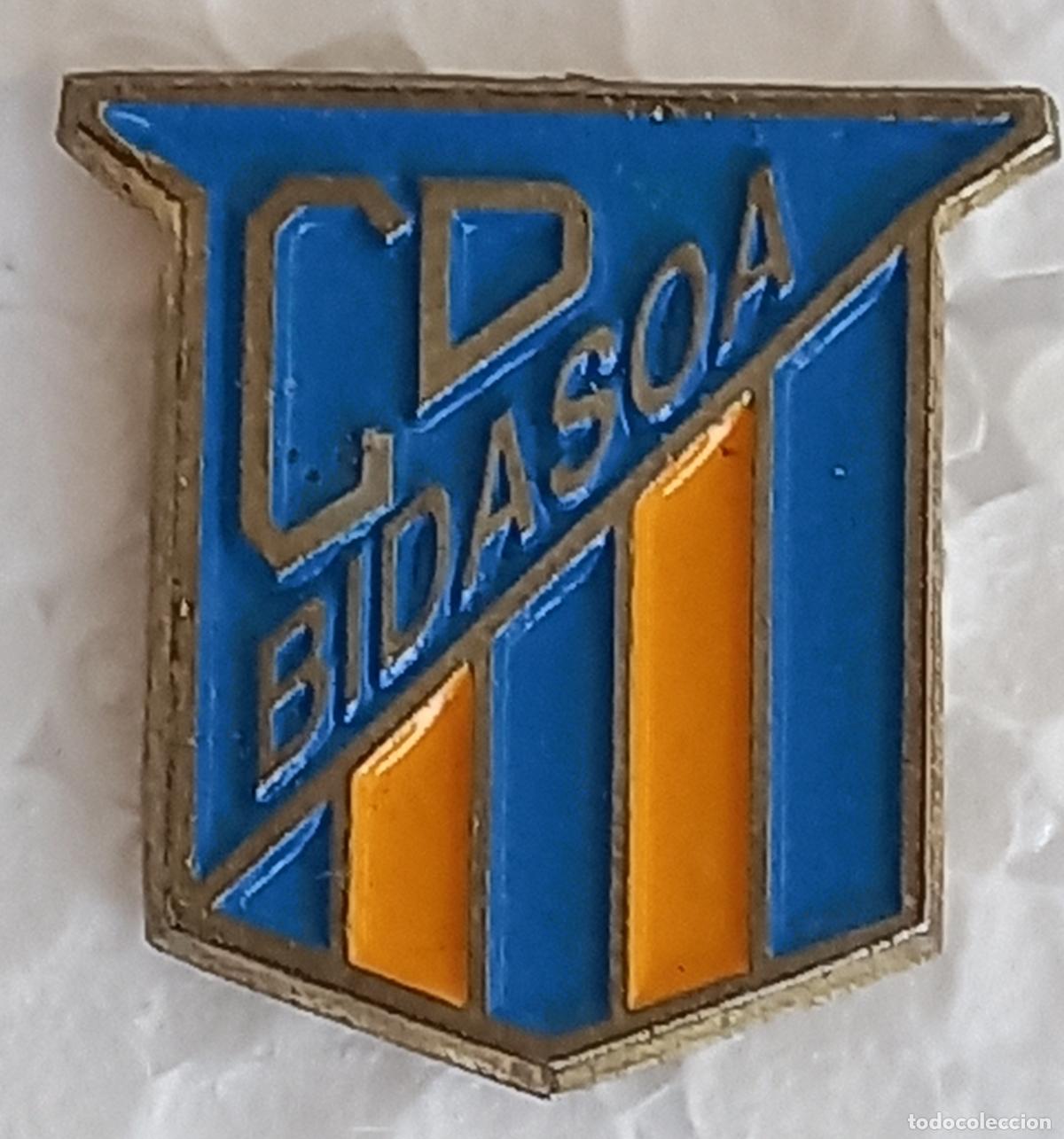 Sammelleidenschaft Sport: CD. C.D. BIDASOA. Pin, insignia o emblema de equipo club de F&uacute;tbol Escudo
