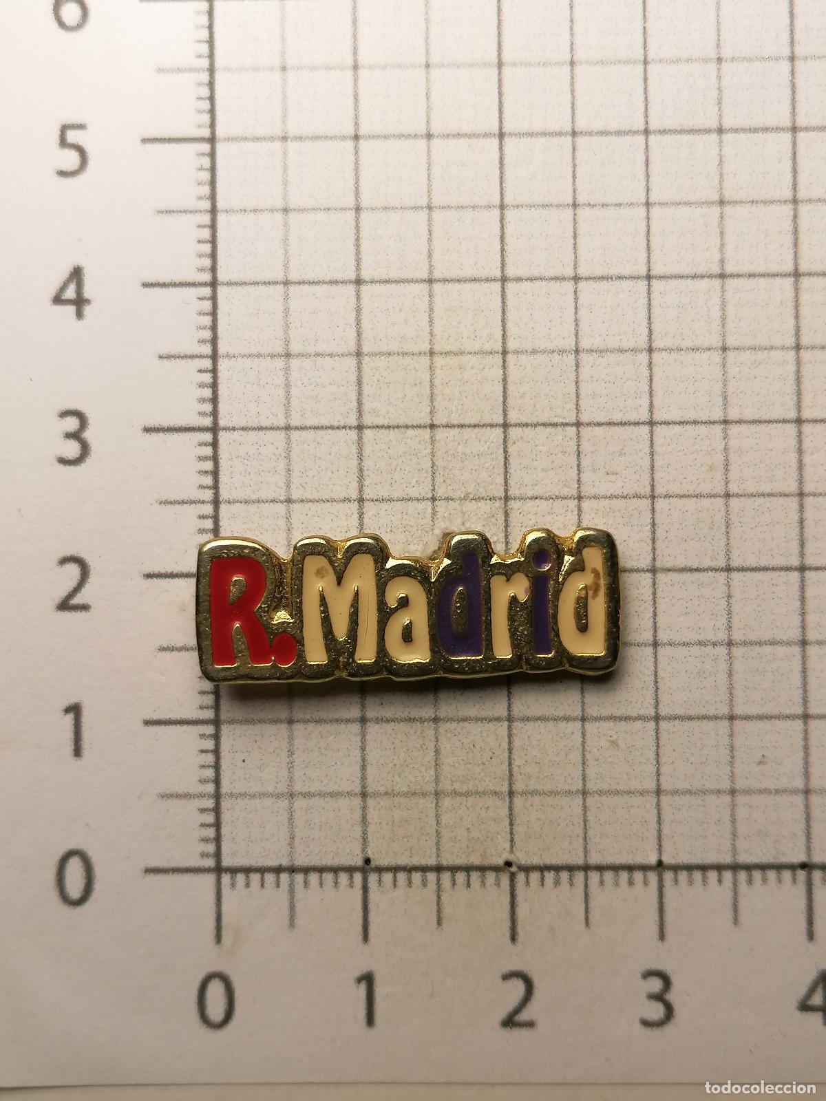 Collezionismo sportivo: PIN REAL MADRID COLORES