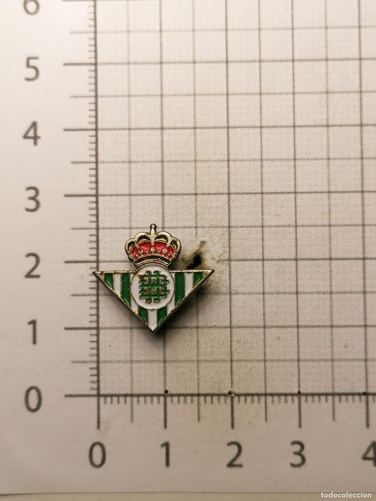 Coleccionismo deportivo: PIN ESCUDO REAL BETIS - Foto 1