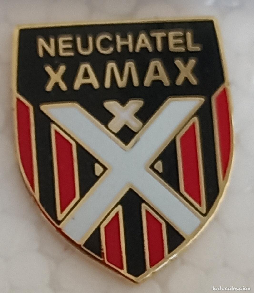 Sammelleidenschaft Sport: Neuch&acirc;tel Xamax FCS. SUIZA. Pin insignia o emblema de equipo club de F&uacute;tbol Escudo