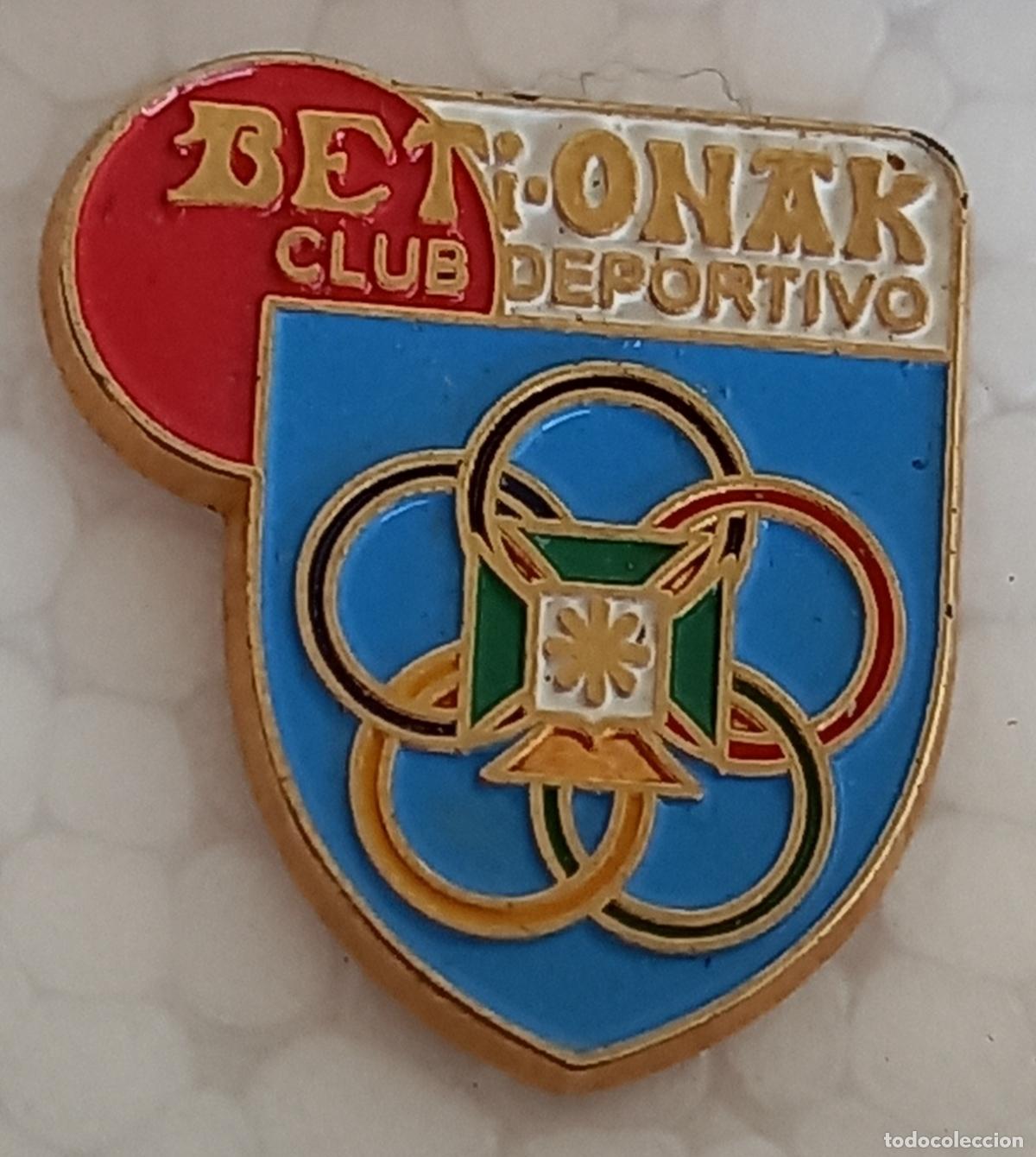 Sammelleidenschaft Sport: CLUB DEPORTIVO BETI-ONAK - NAVARRA. Pin insignia o emblema de equipo club de F&uacute;tbol Escudo