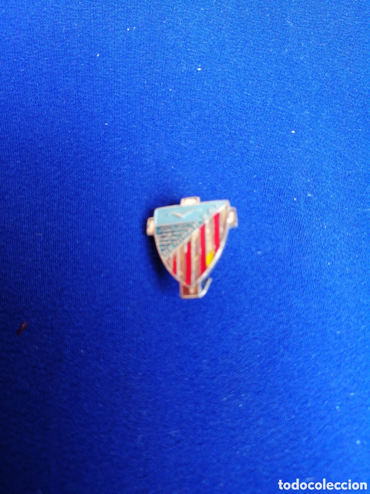 Coleccionismo deportivo: BENIMAR E. D. I INSIGNIA DE ALFILER - Foto 1