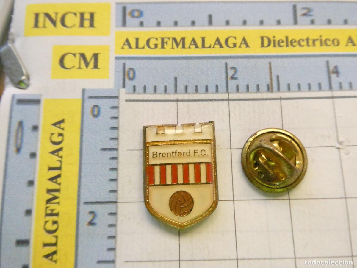 Sammelleidenschaft Sport: PIN DE DEPORTES. F&Uacute;TBOL. INGLATERRA BRENTFORD FC. EQUIPO EQUIPO