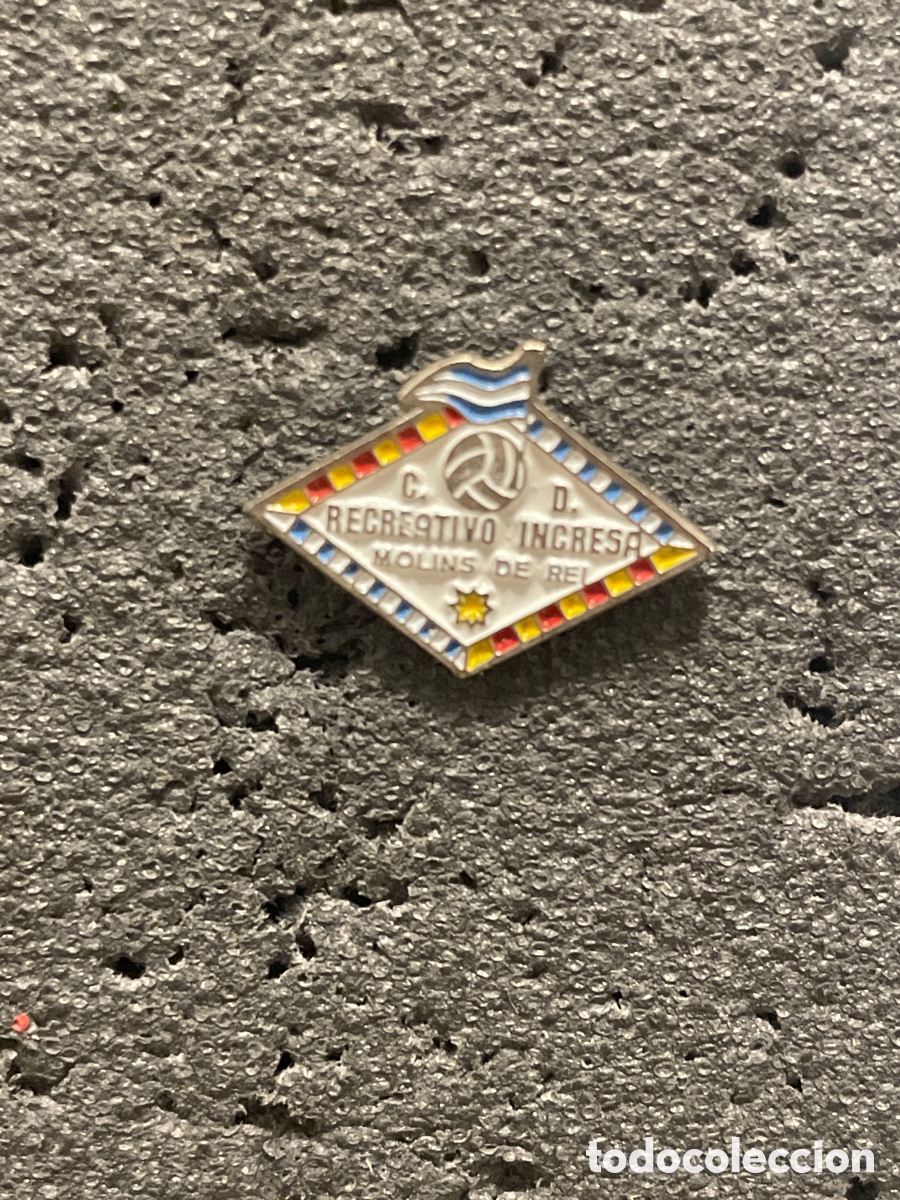 Collezionismo sportivo: Pin 567 C.D. RECREATIVO INCRESA - Molins de Re&iacute; (Barcelona)