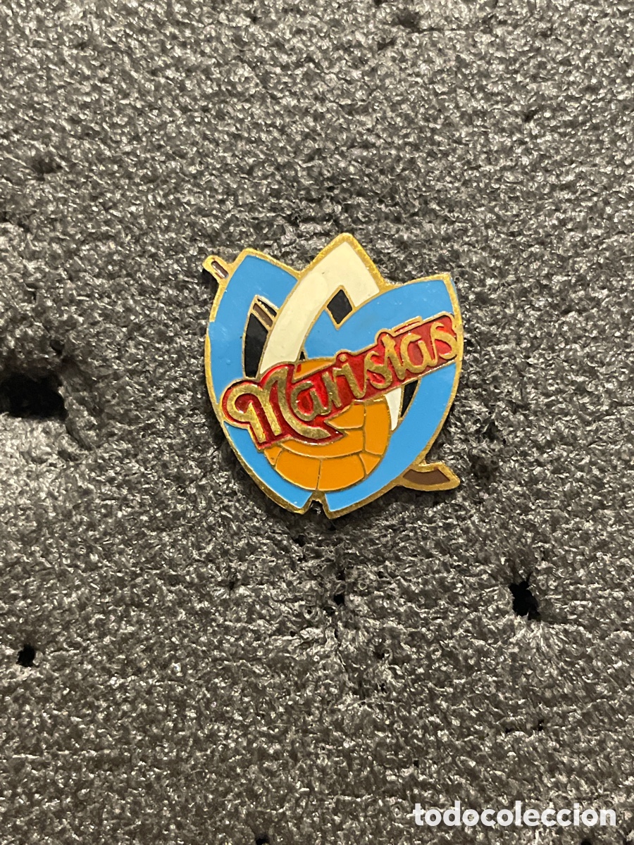 Collectionnisme sportif: Pin 598 ALUMNOS MARISTAS C.F. - Barcelona