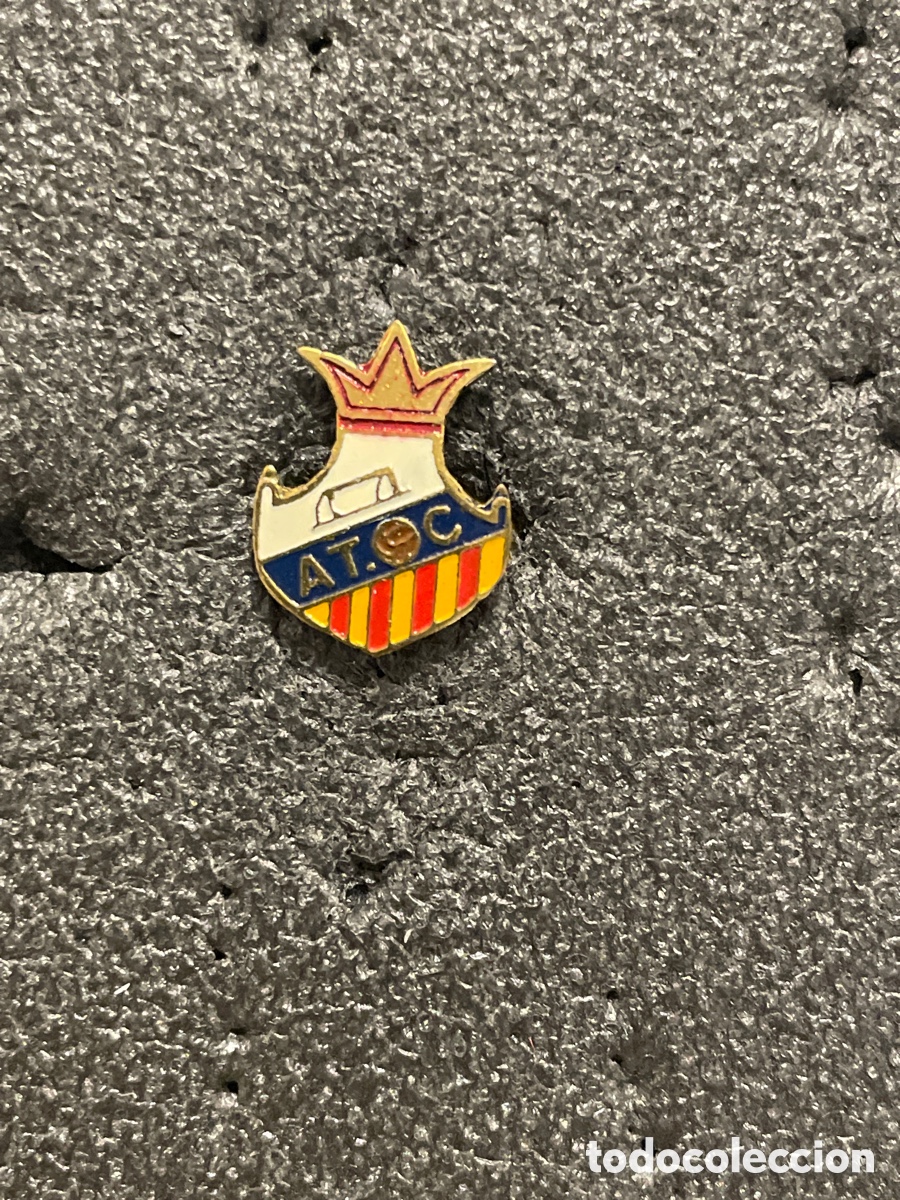 Collectionnisme sportif: Pin 603 AT. CLUB CAROLINA - Barcelona