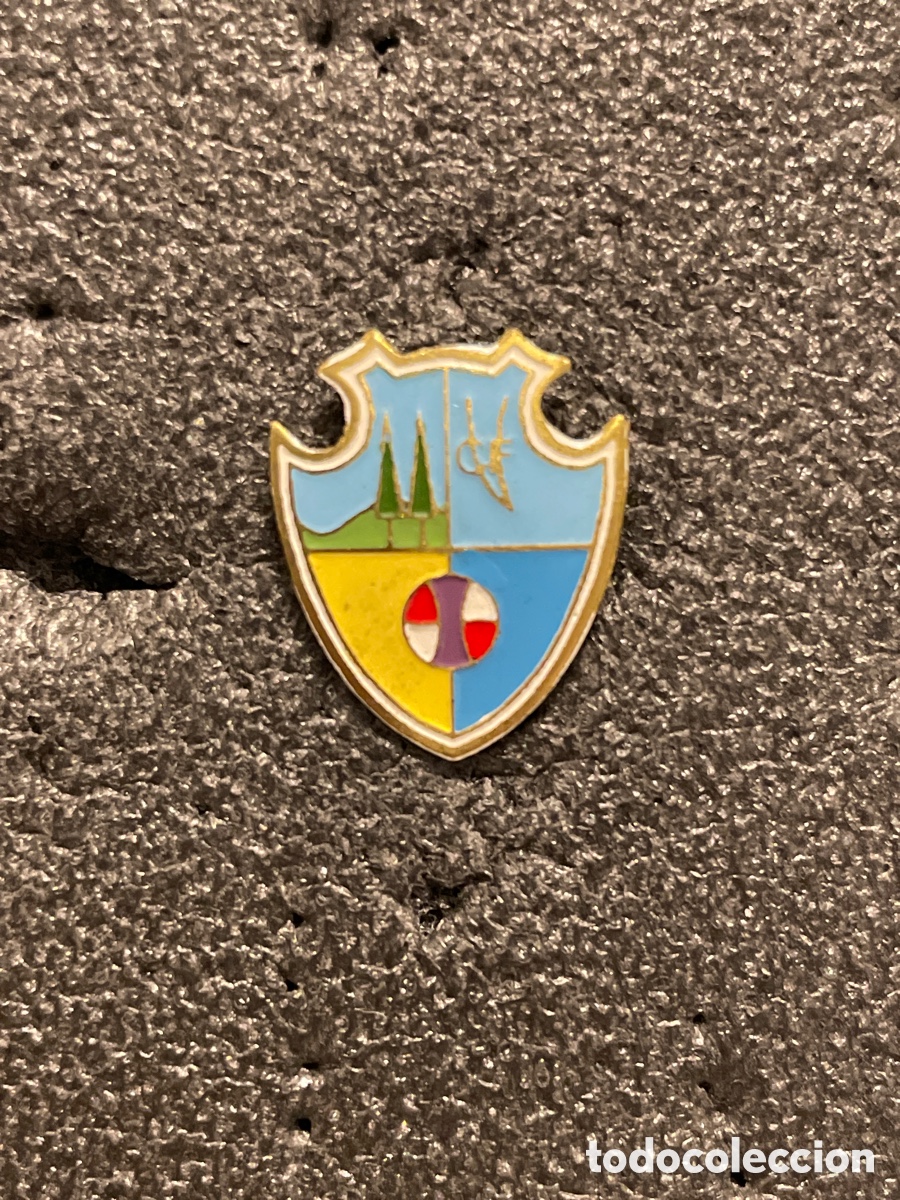 Collectionnisme sportif: Pin 637 C.F. VANDELLOS - Vandellos (Tarragona)