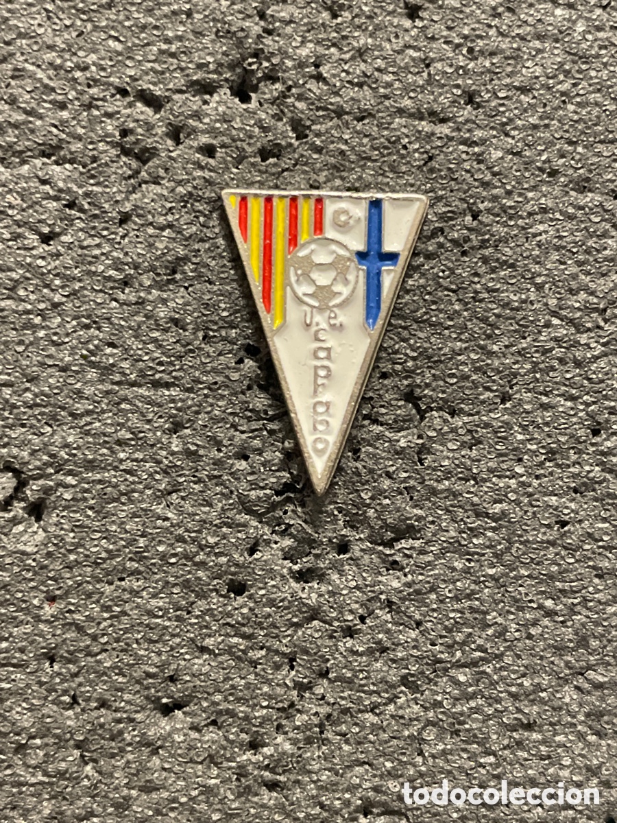 Coleccionismo deportivo: Pin 640 U.D. CAPRABO - Barcelona - Foto 1