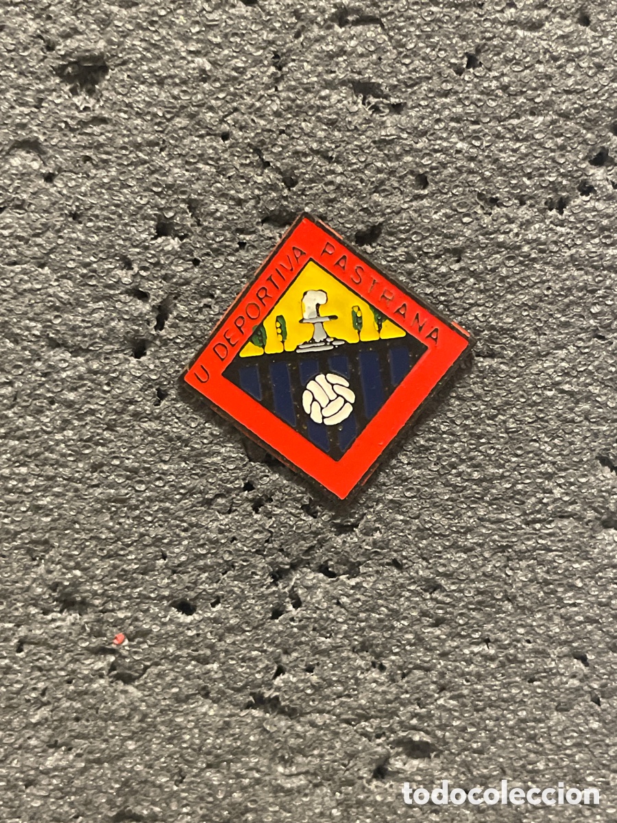 Collectionnisme sportif: Pin 687 U.D. PASTRANA - Barcelona