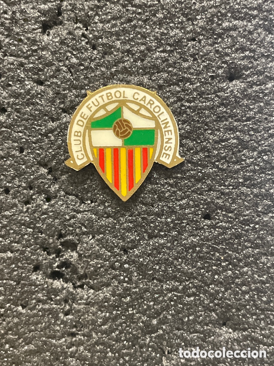 Collectionnisme sportif: Pin 704 C.F. CAROLINENSE - Sabadell (Barcelona)