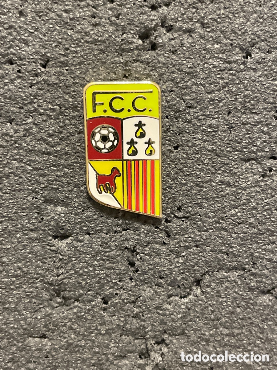 Collectionnisme sportif: Pin 711 F.C. CALLDETENES - Calldetenes (Barcelona)