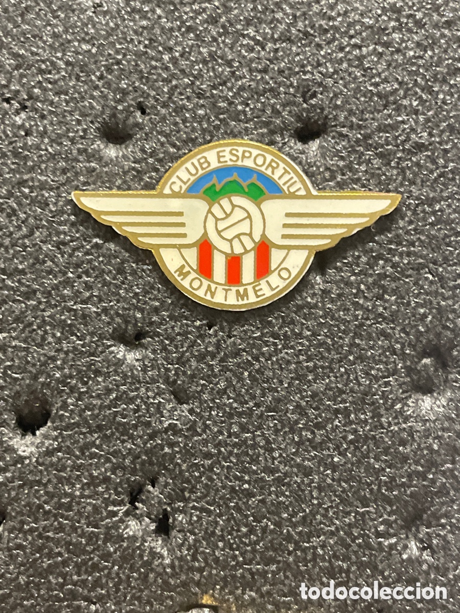 Collectionnisme sportif: Pin 744 CLUB ESPORTIU MONTMEL&Oacute; - Montmel&oacute; (Barcelona)