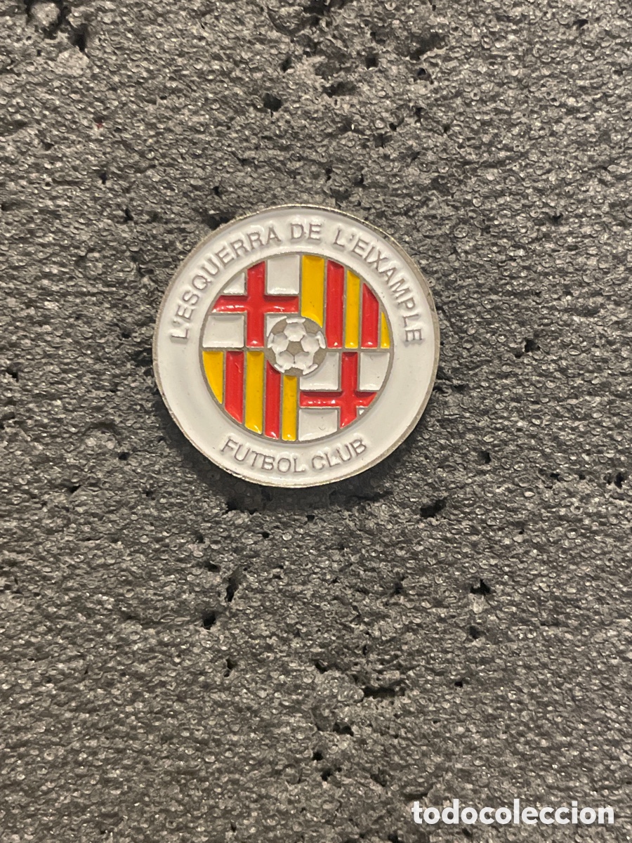 Coleccionismo deportivo: Pin 775 L&rsquo;ESQUERRA DE L&rsquo;EIXAMPLE F.C. - Barcelona - Foto 1