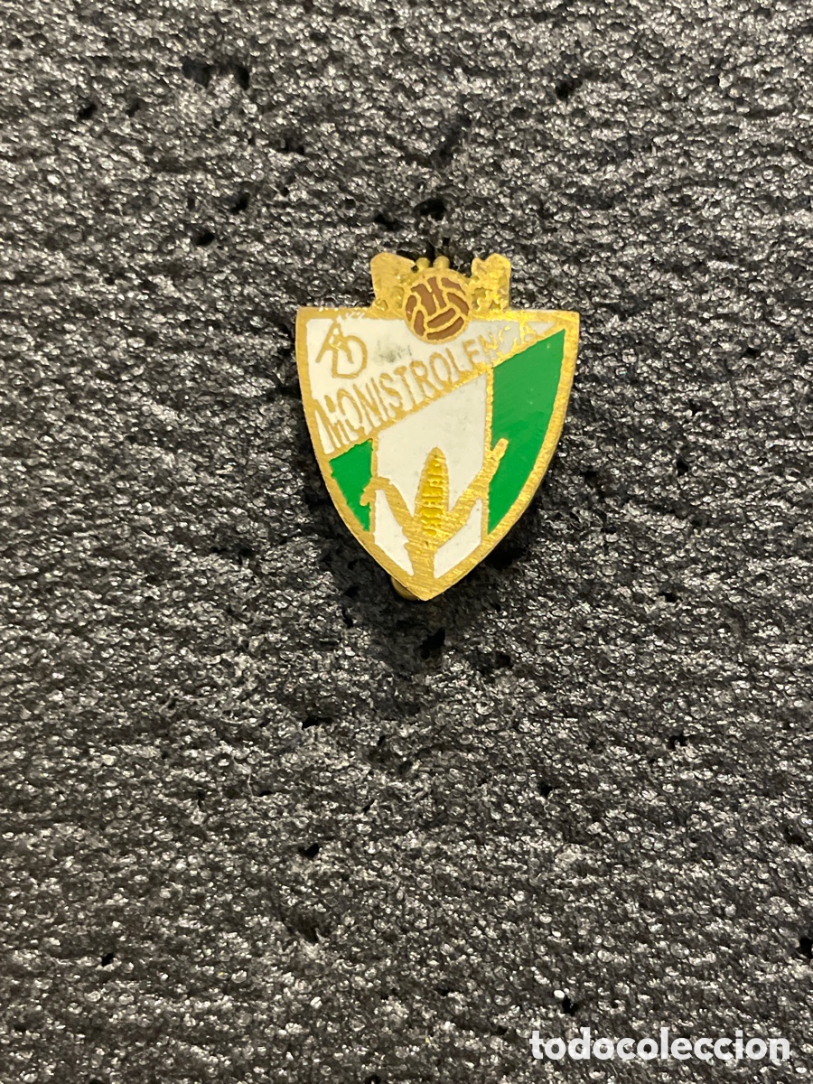 Collezionismo sportivo: Pin 811 A.D. MONISTROLENCA - Monistrol Calders (Barcelona)