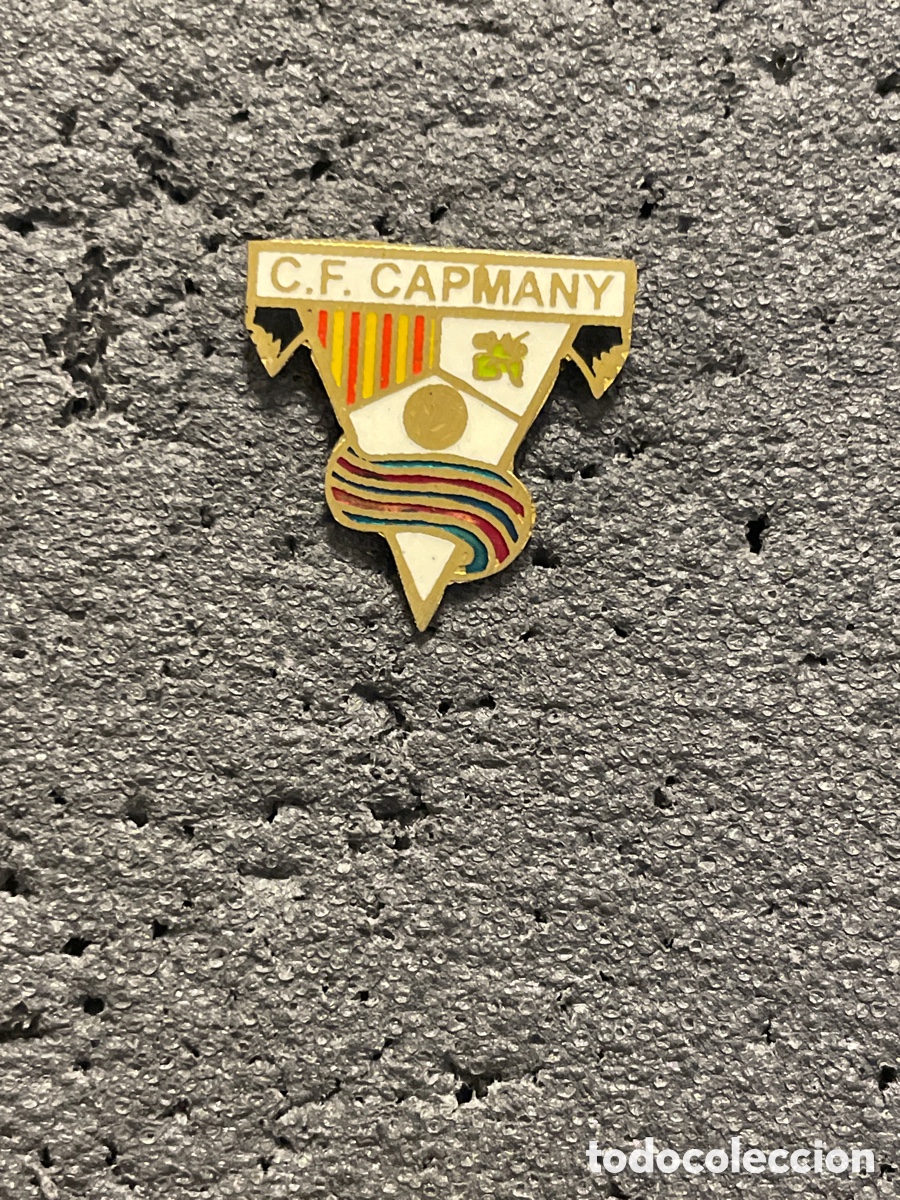 Collezionismo sportivo: Pin 826 C.F. CAPMANY - Capmany (Girona)
