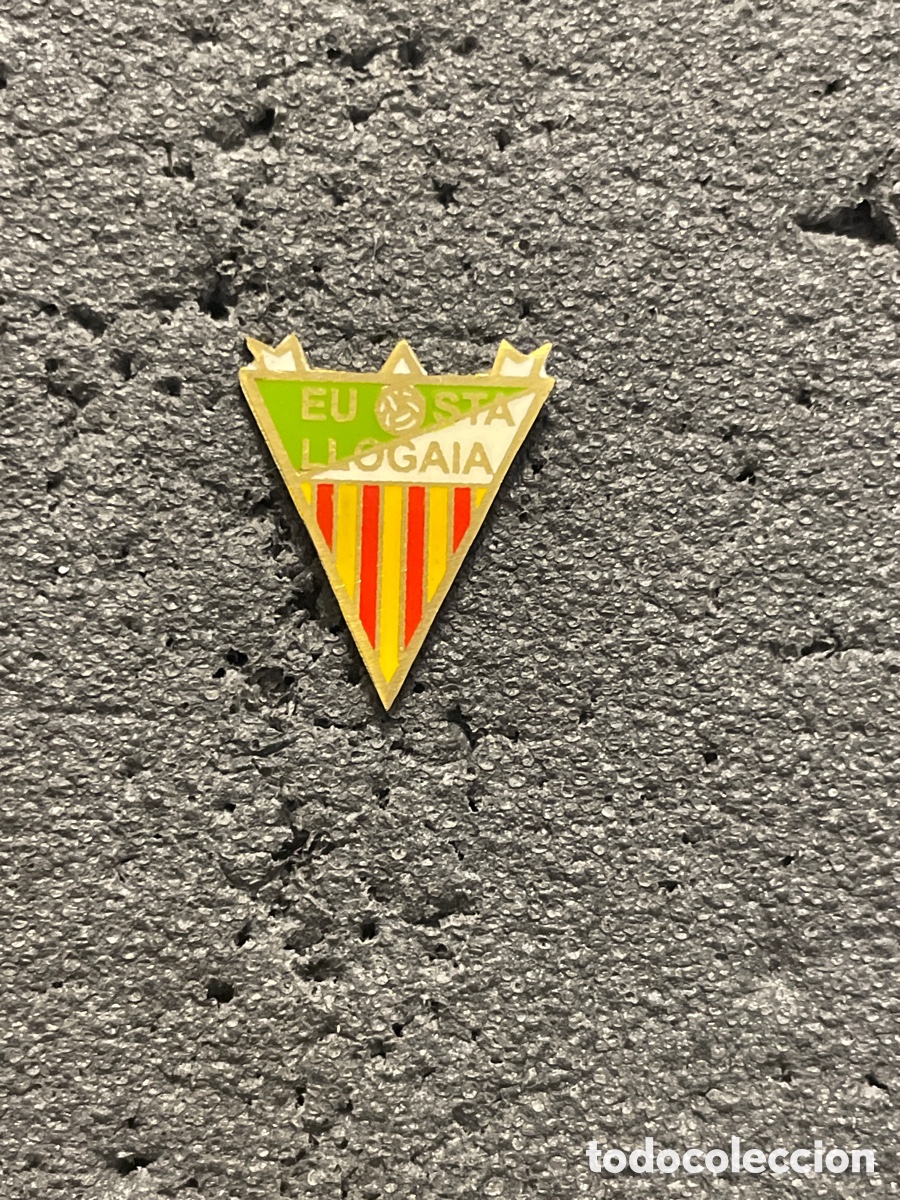 Collezionismo sportivo: Pin 832 E.U. SANTA LLOGAIA - Santa Llogaia d&rsquo; Alguema (Girona)
