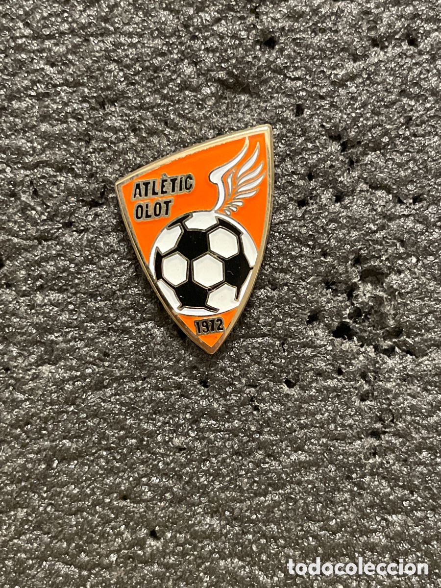 Collezionismo sportivo: Pin 855 ATLETIC OLOT - Olot (Girona)