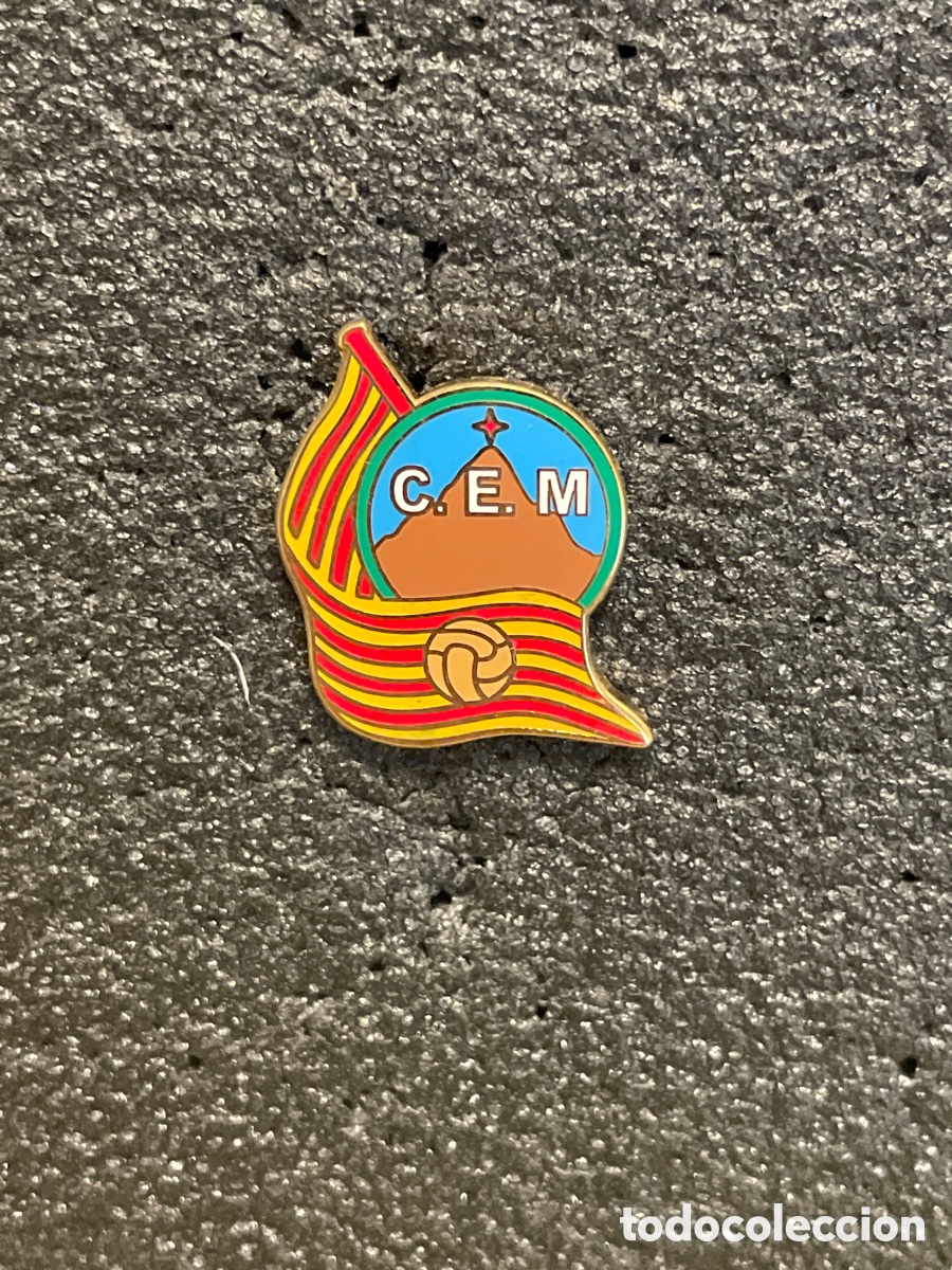 Collectionnisme sportif: Pin 914 C.E. MONTBRIO - Montbrio (Tarragona)