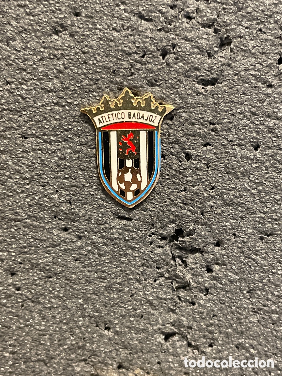 Collectionnisme sportif: Pin 920 ATLETICO BADAJOZ - Hospitalet de Llobregat (Barcelona)