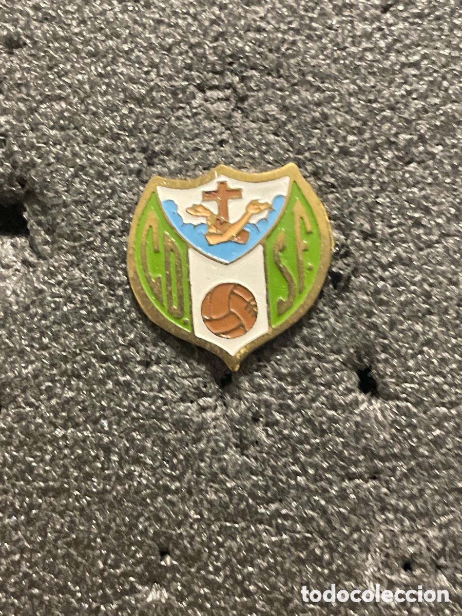 Collezionismo sportivo: Pin 991 C.D. SAGRADA FAMILIA - Reus (Tarragona)