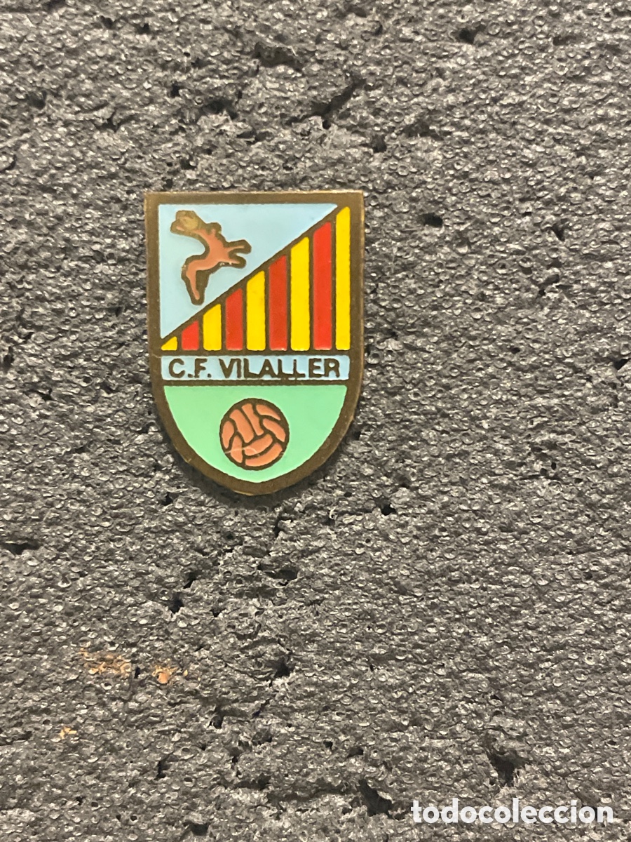 Collezionismo sportivo: Pin 1030 C.F. VILALLER - VILALLER (Lleida)