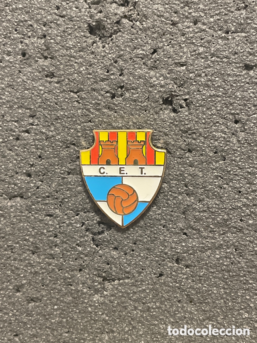 Collezionismo sportivo: Pin 1083 C.D. TORRES DE SEGRE - Torres de Segre (Lleida)