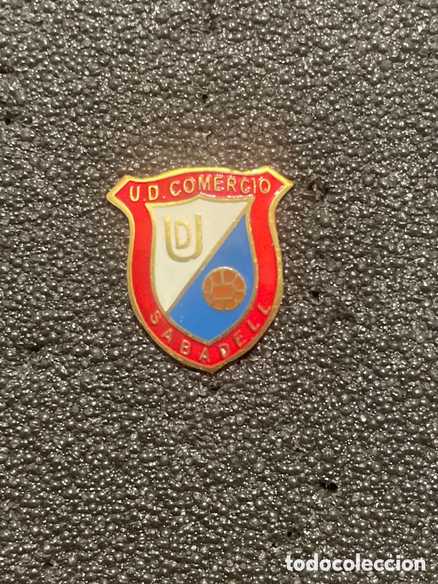 Collectionnisme sportif: Pin 1215 U.D. COMERCIO - Sabadell (Barcelona)