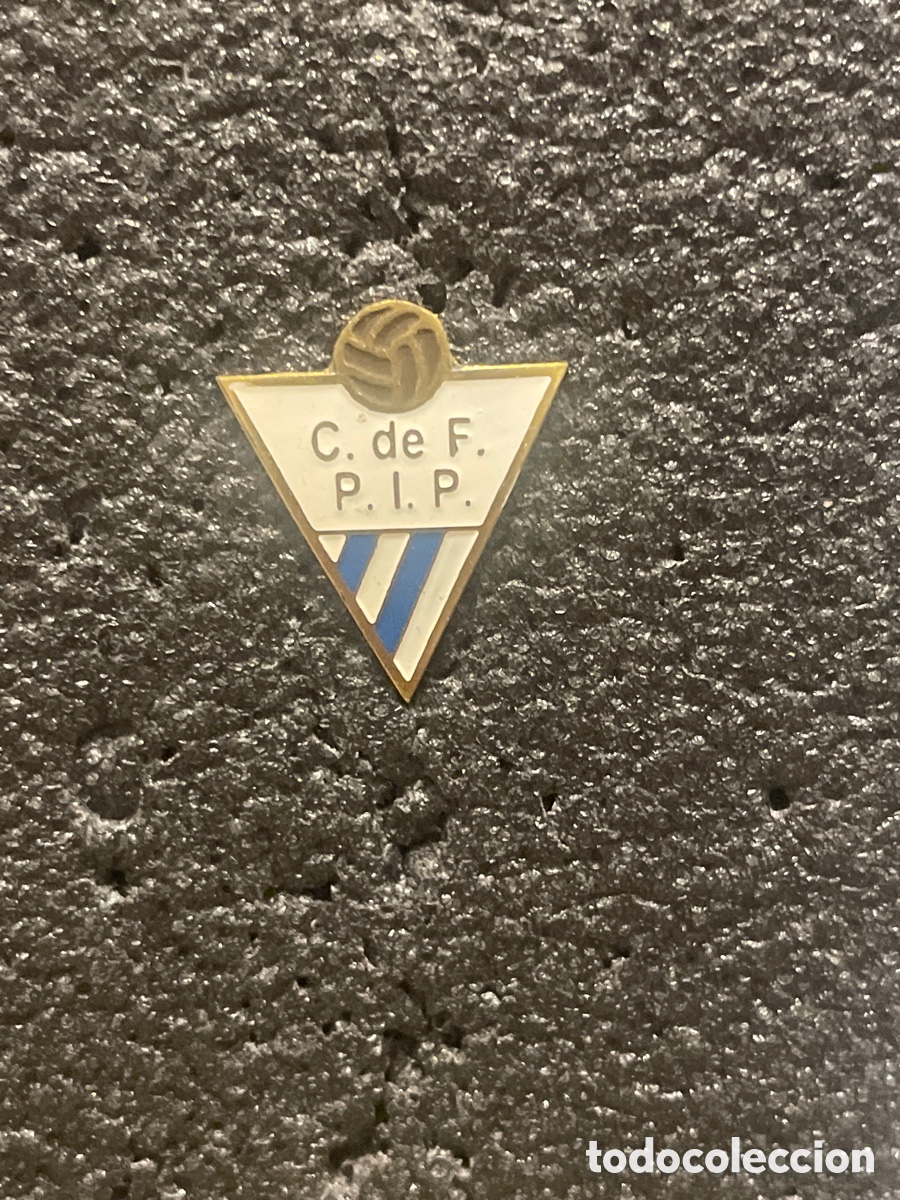 Sports collectibles: Pin 1241 C.F. PARE IGNASI PUIG - Manresa (Barcelona