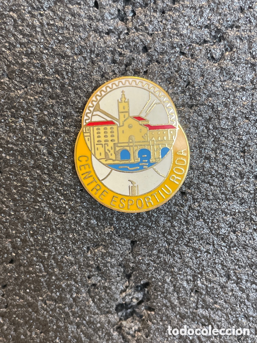 Sports collectibles: Pin 1286 C.E. RODA - Roda de Ter (Barcelona)