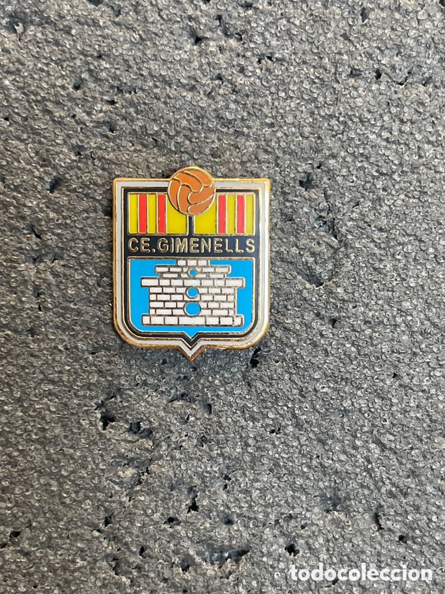 Sports collectibles: Pin 1297 C.E. GIMENELLS - Gimenells (Lleida)