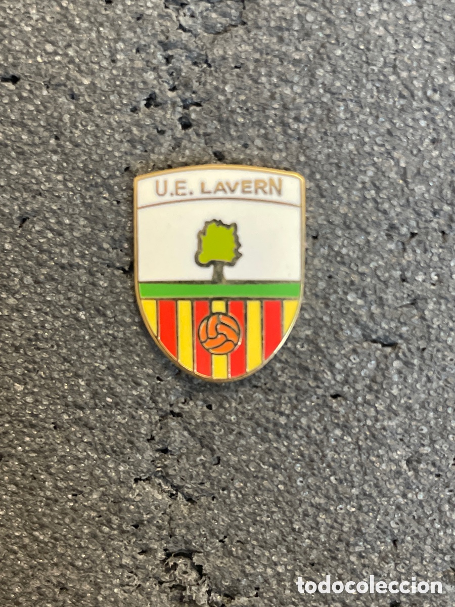 Coleccionismo deportivo: Pin 1302 U.E. LAVERN - Barcelona - Foto 1