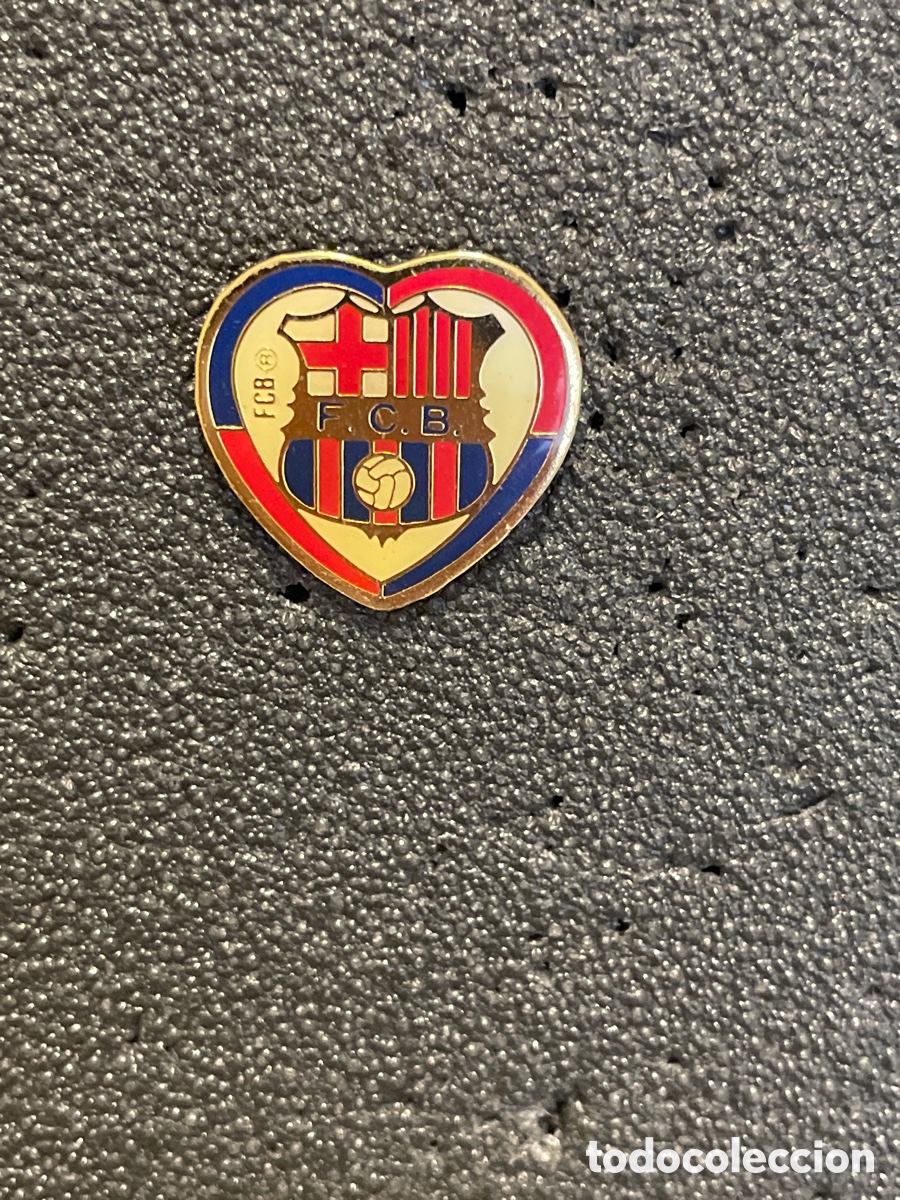 Sports collectibles: Pin 1342 F.C. BARCELONA - Barcelona