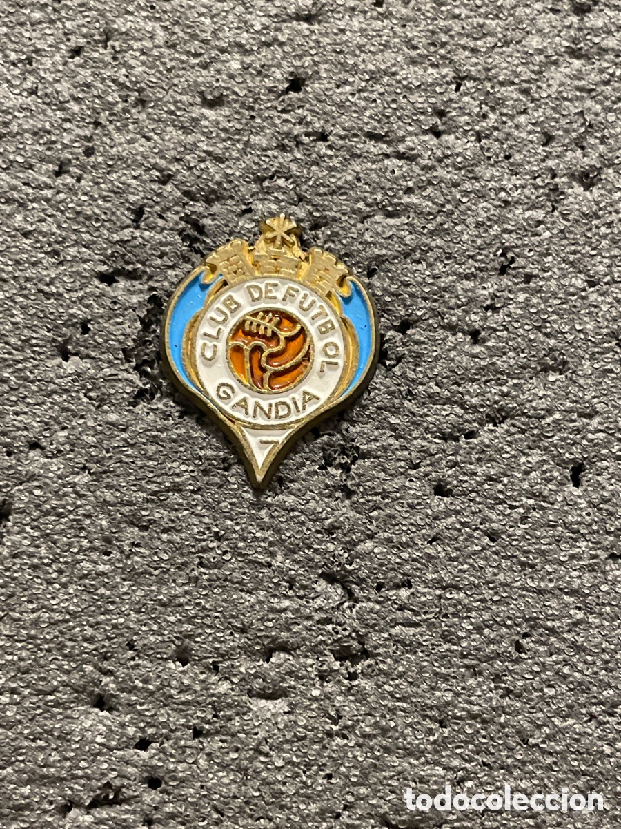 Collezionismo sportivo: Pin 76 C.F. GANDIA - Gandia (Valencia)