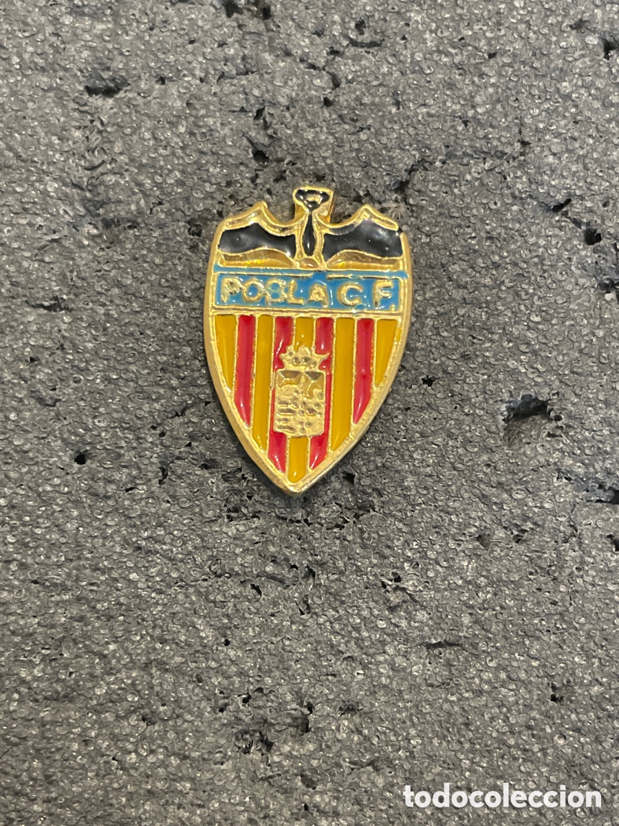 Colecionismo desportivo: Pin 129 POBLA C.F. - La Pobla del Duc (Valencia)