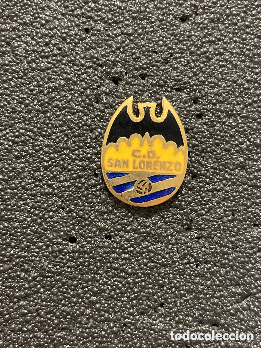 Coleccionismo deportivo: Pin 473 C.D. SAN LORENZO - Massamagrell (Valencia)