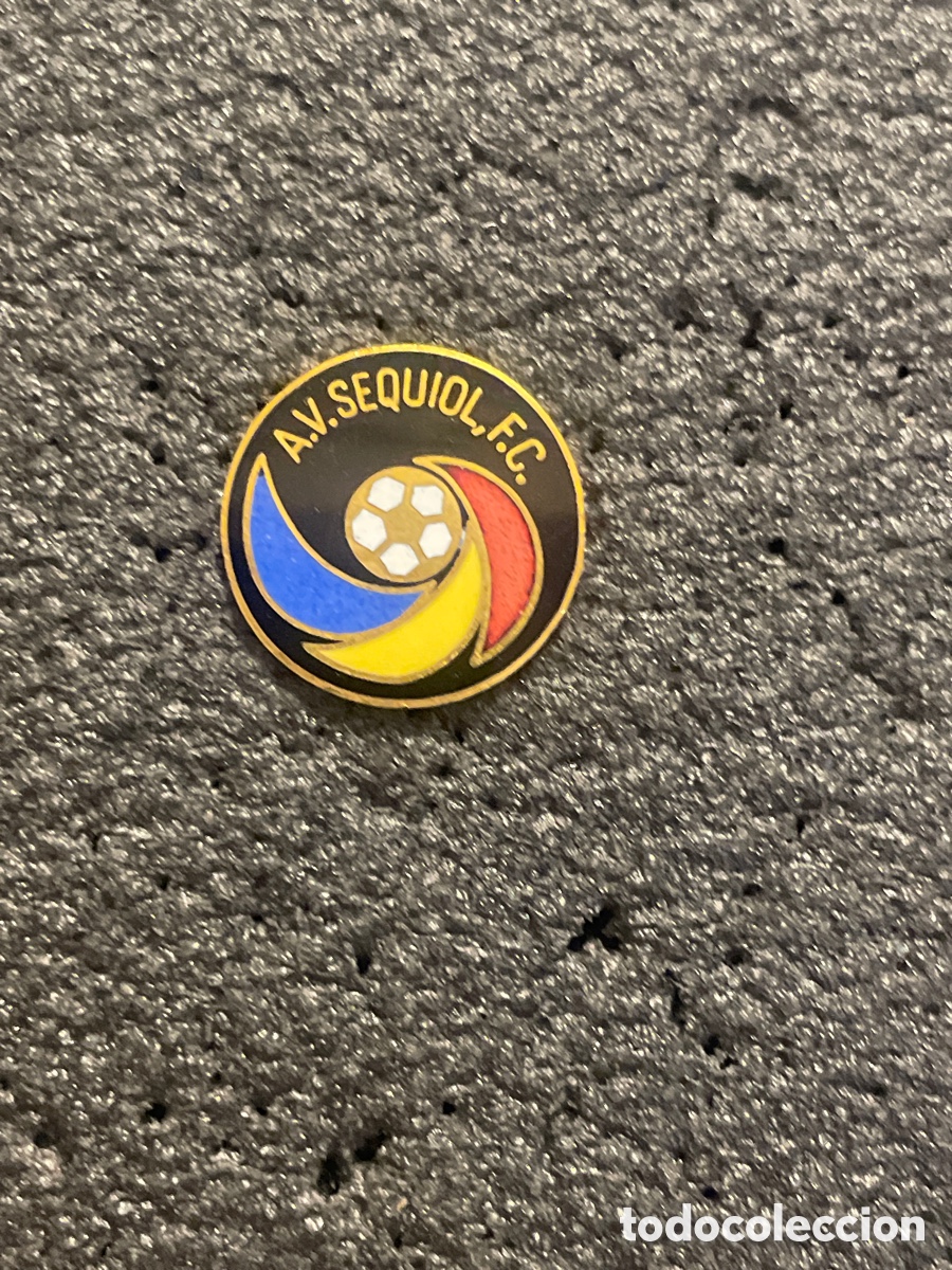 Coleccionismo deportivo: Pin 569 A.V. SEQUIOL F.C. - Castellon