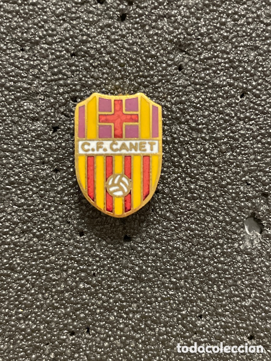 Sports collectibles: Pin 644 C.F. CANET - Canet lo Roig (Castellon)