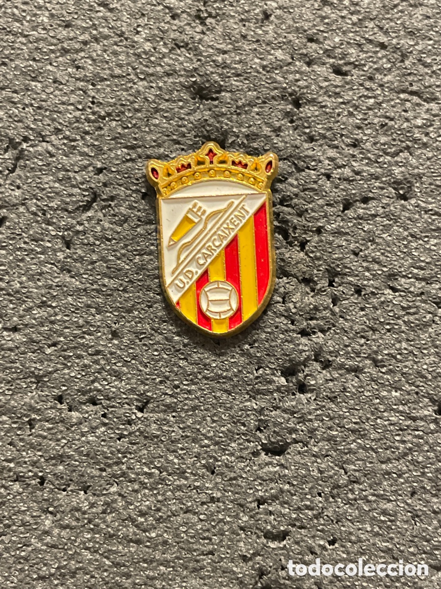 Collectionnisme sportif: Pin 682 U.D. CARCAIXENT- Carcaixent (Valencia)