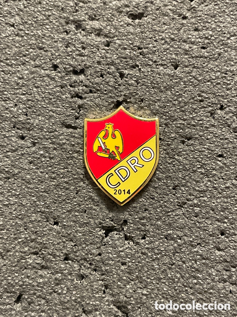 Collectionnisme sportif: Pin 684 C.D. RAYO ORIHUELA - Orihuela (Alicante)