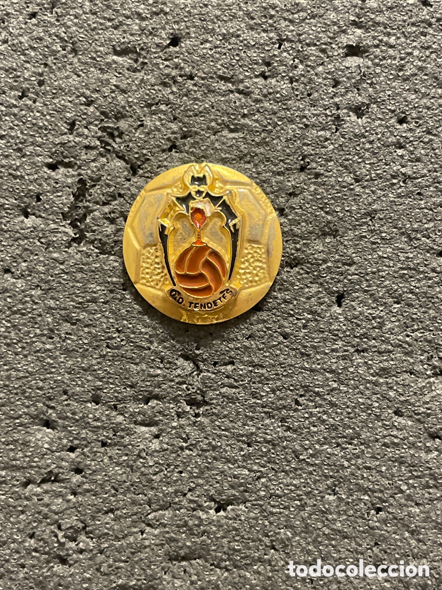Sammelleidenschaft Sport: Pin 1097 C.D. TENDETES - Valencia