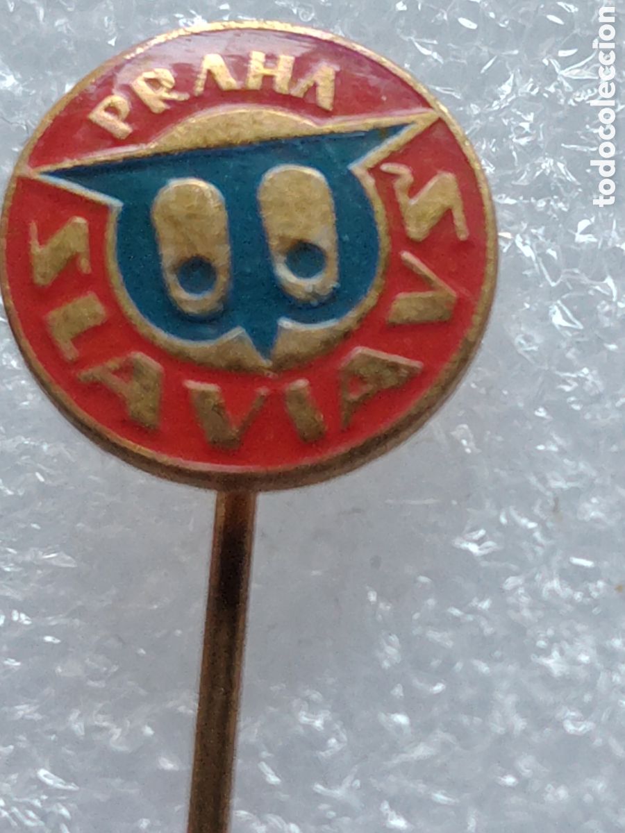 Colecionismo desportivo: PIN F&Uacute;TBOL AGUJA, SLAVIA DE PRAGA, CHEQUIA