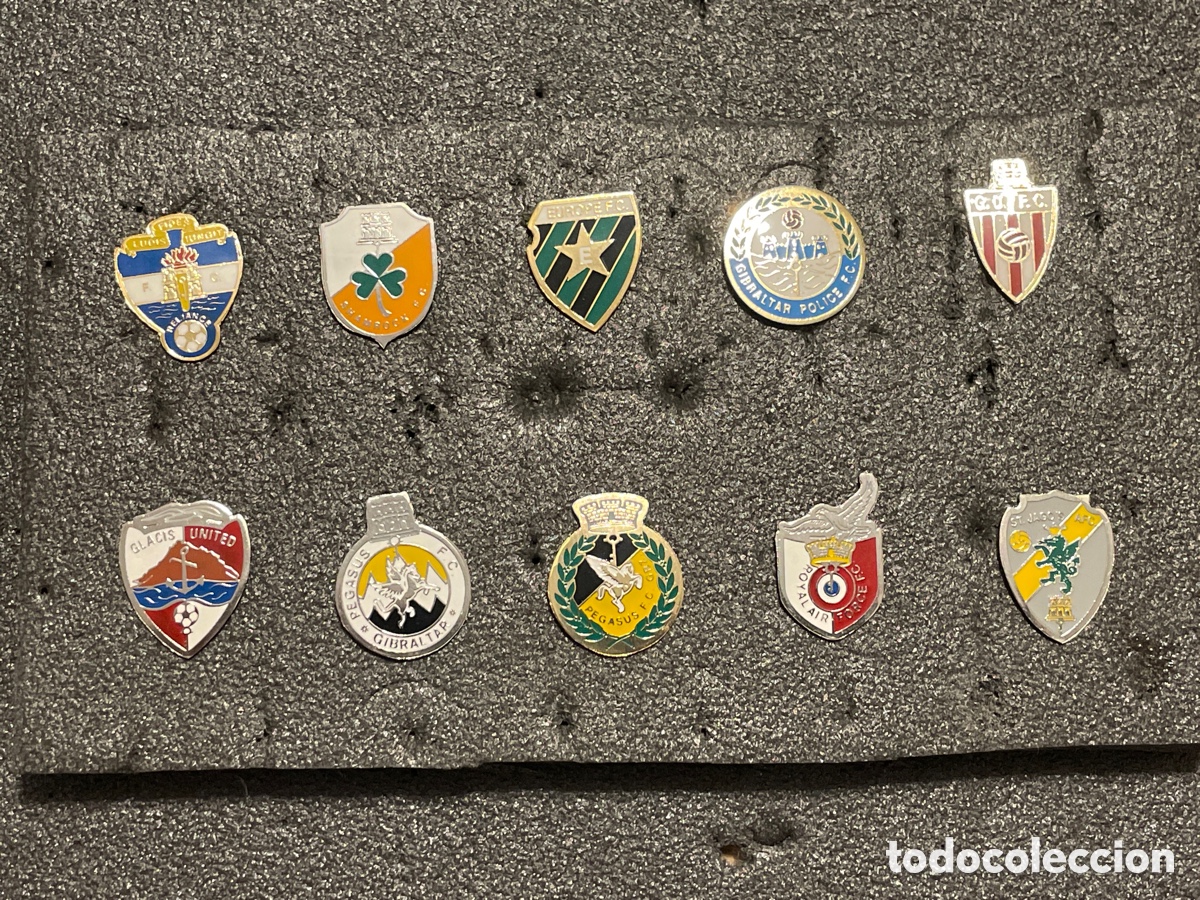 Coleccionismo deportivo: LOTE 2 DE 10 PINS DE GIBRALTAR - Foto 1
