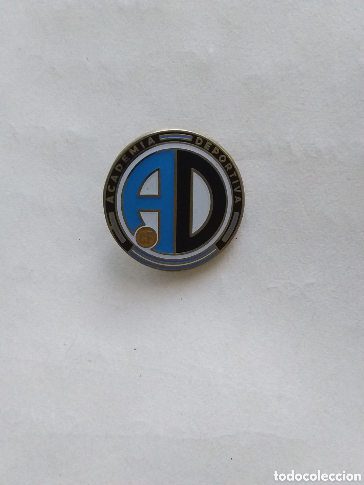 Collectionnisme sportif: Pin - Academia Deportiva Club de F&uacute;tbol ( Toledo)