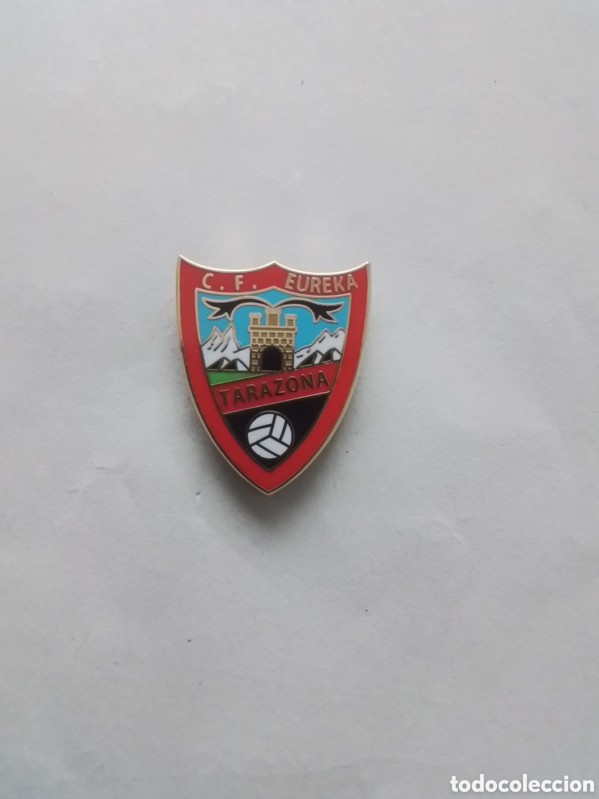 Coleccionismo deportivo: Pin - Club de F&uacute;tbol Eureka ( Zaragoza)