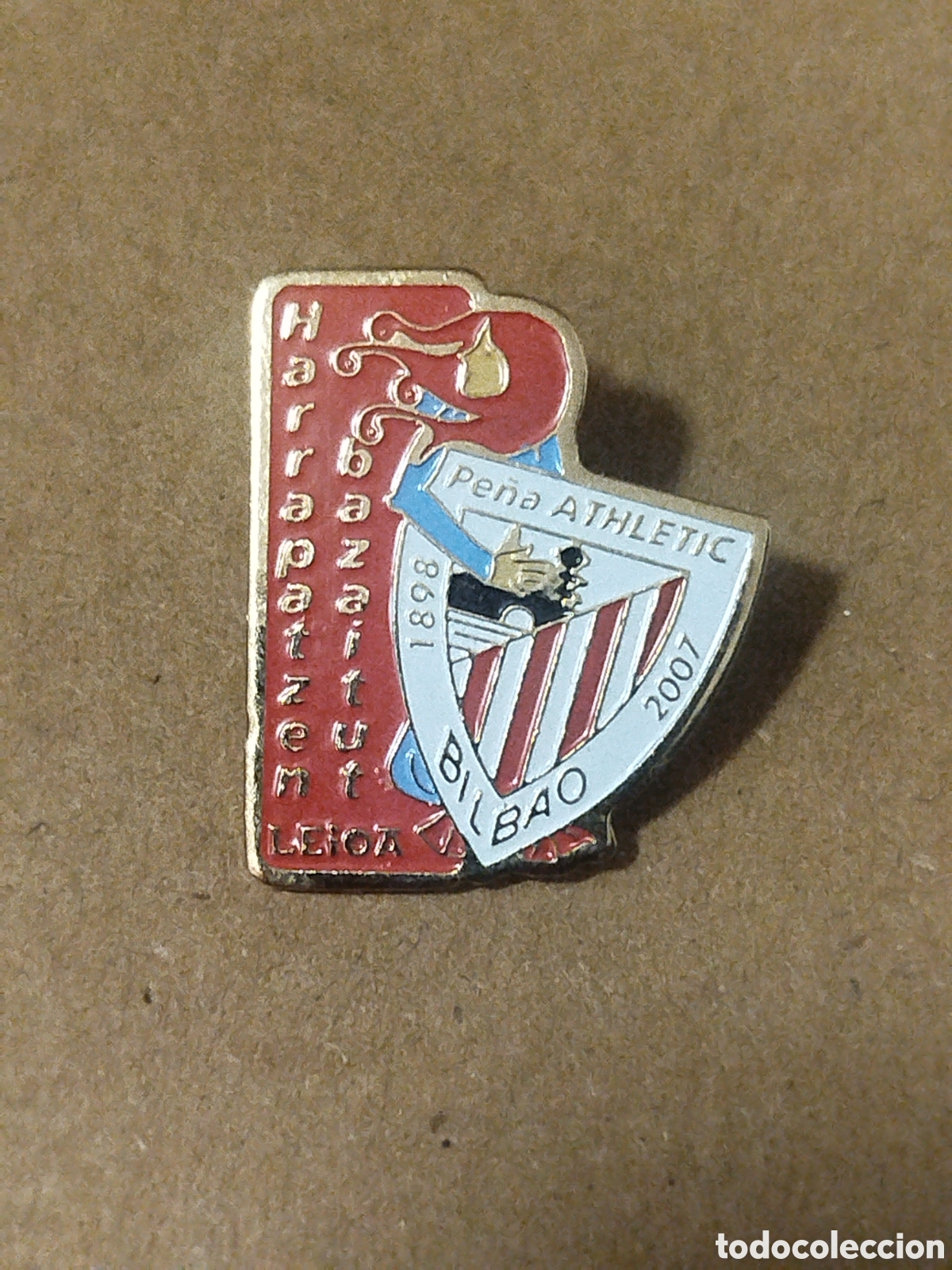 Sammelleidenschaft Sport: PINS DE PE&Ntilde;AS PE&Ntilde;A ATHLETIC HARRAPATZEN BAZAITUT LEIOA