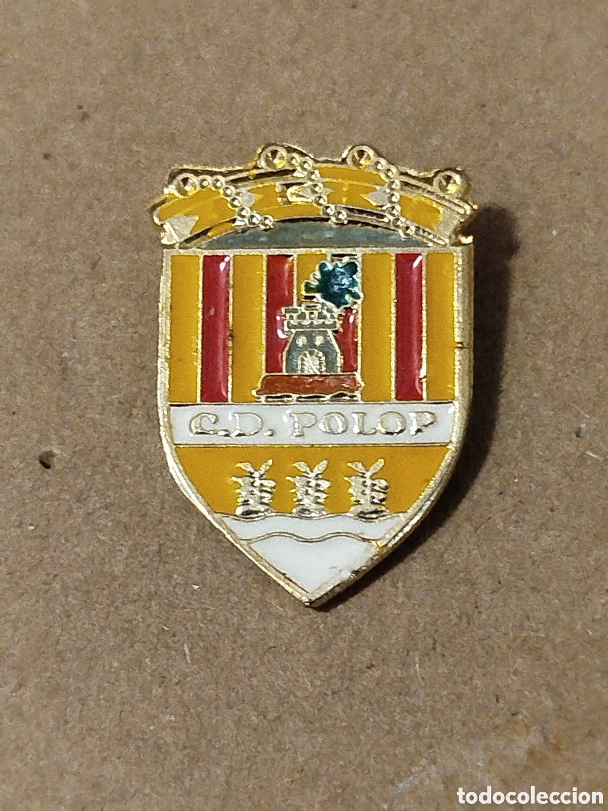 Colecionismo desportivo: PINS DE FUTBOL UD POLOP.ALICANTE