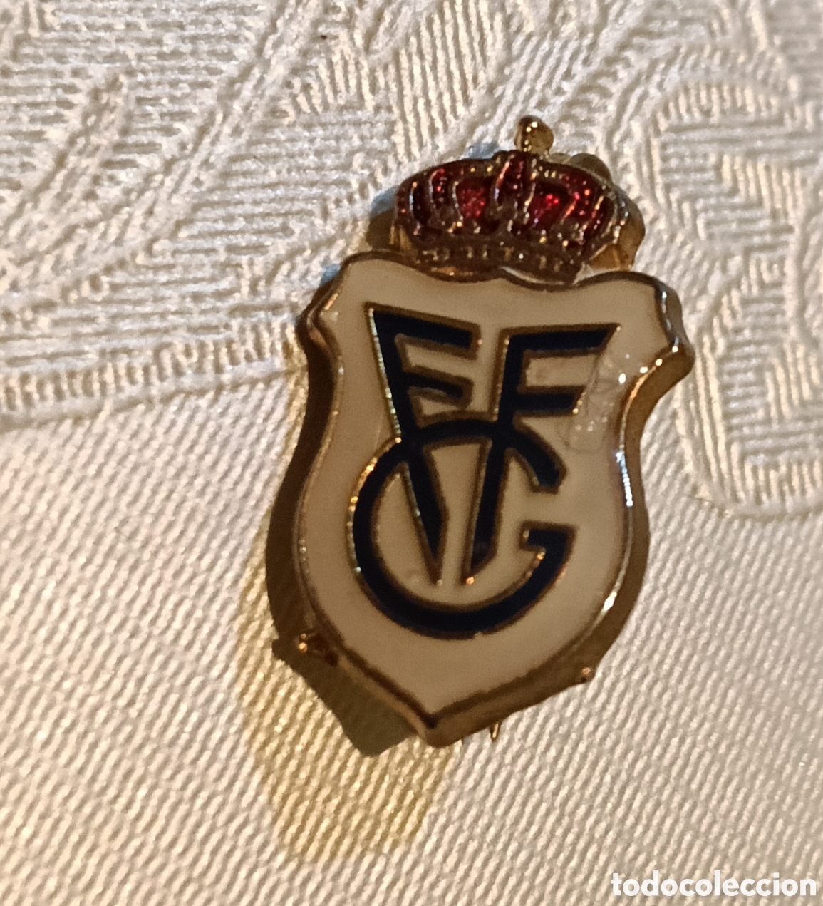 Collezionismo sportivo: Insignia de aguja imperdible, federaci&oacute;n gallega de f&uacute;tbol,a&ntilde;os 80-90